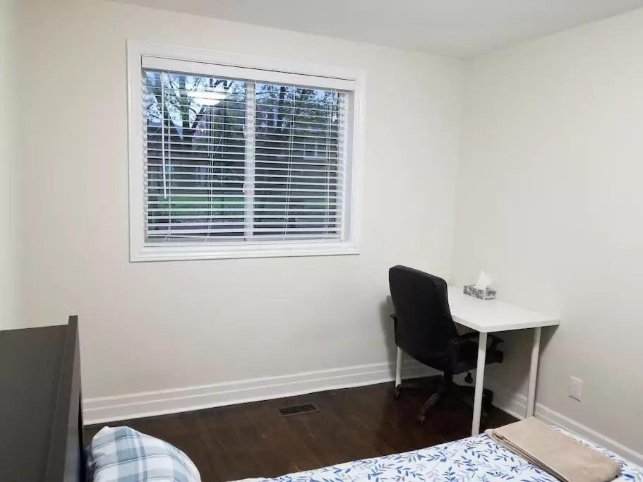Private Rooms 5 Min Finch West Subway - York University Toronto Eksteriør bilde